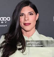 Stacy Bloom's Instagram, Twitter & Facebook