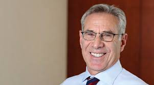 2 MINUTES WITH… LISA HINSON INVESTING IN HOPE BOOKS THAT INSPIRED ME HOT  NEW SPOT FOR GLASS AXIS WEINLAND PARK— ALL EYES O