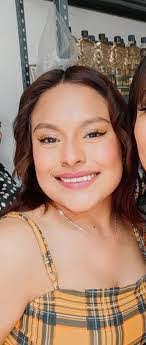 Ana Cando's Instagram, Twitter & Facebook