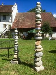 Zehn Schwere Hinkelsteine Schleppt Herr Obelix Zehn Schwere Hinkelsteine Tragt Er Fort Ganz Fix Zehn Rote Mauersteine Bra Steine Turm Mauerstein