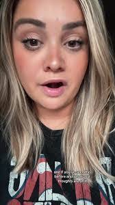 Vickie Kendall's Instagram, Twitter & Facebook