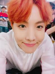 I drew inspiration for this mixtape from artists like kyle and aminé. Day 2 Bias Selca J Hope Amino