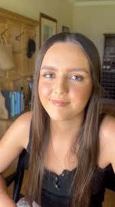 Soft glam, but make it radiant! , Luminous skin, neutral tones, and sleek  straight hair for that effortlessly polished vibe. Perfect for when you  want to glow without going full glam., #eventmakeup ...