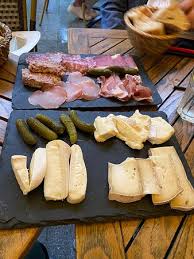 AU VERRE SIFFLÉ, Rueil-Malmaison - Restaurant Avis, Numéro de Téléphone &  Photos - Tripadvisor