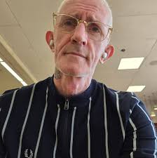 Sean Lock pictures Jimmy in a gang...