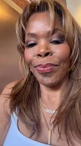 Dee M. Robinson (@deemrobinson1) • Instagram photos and videos