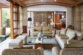 Walking around you will see beautiful mosques, colorful chinese temples, and hindu shrines we have been to kuala lumpur a lot over the years, ever since our first visit in 2005. House Hunting In Kuala Lumpur Malaysia Published 2014 Home Design Living Room British Colonial Interior Living Room Decor