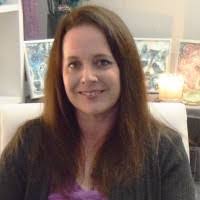 Julie Cantu's Instagram, Twitter & Facebook