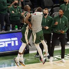 Jun 11, 2021 · khris middleton gives the milwaukee bucks a heartbeat in their series against the nets. Nba Highlights Khris Middleton Game Winner For Bucks Over Heat Sports Illustrated Indiana Pacers News Analysis And More