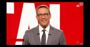 Julien courbet présentera l'émission capital à la rentrée. Capital Comment Julien Courbet A Mis Sa Patte Dans L Emission De M6 Puremedias