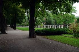 Der immobilienmarkt in thüringen hält viele sanierte bestandsobjekte mit. Bruhler Garten Wikipedia