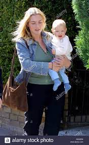 Kate winslet is opening up about her actress daughter, mia threapleton, in a new interview. Kate Winslet And Daughter Mia Threapleton Stockfotos Und Bilder Kaufen Alamy