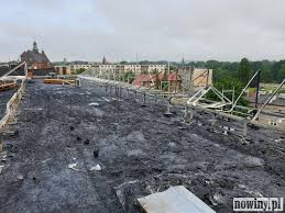 Prosimy o zapoznanie się z nowym rozkładem jazdy na naszej stronie internetowej: Tak Wyglada Dach Urzedu Miasta Raciborz Po Pozarze Raciborz Nowiny Pl Portal Gazeta Raciborz Wodzislaw Rybnik Agronowiny