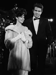 Julie christie wurde in indien geboren, wo ihr vater in assam eine teeplantage besaß. Warren Beatty Opens Up About His Famous Exes People Com