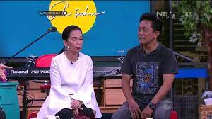 Sheila Majid Kaget Kedatangan Teman Baiknya Di Indonesia Mens Tshirts Mens Tops Men