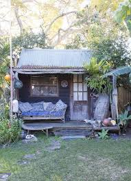 Didnt Know Where To Pin This Looks So Cozy Cabane Jardin Cabane Maison Bois
