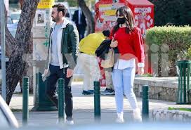 Ο πολιτικός γάμος με τον αγαπημένο της. O Nikos Polyderopoylos Se Nea Dhmosia Emfanish Me Th Syntrofo Toy Celebrities Eidhseis Yupiii Gr