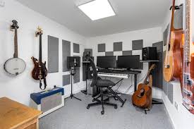 It is perfect for artists who love to draw and paint. Small Professional Garden Music Studio Green Retreats