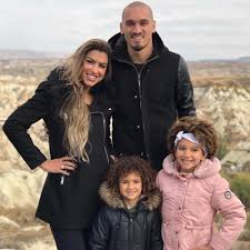 Jun 29, 2021 · ein david luiz, der mit tränen in den augen die hymne seines landes schmettert. Maicon Roque Und Seine Frau Super Lig International Facebook