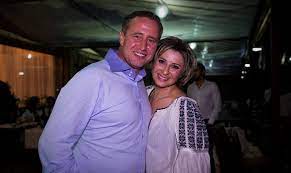Anamaria prodan și laurențiu reghecampf divorțează, după mai bine de 15 ani de relație. Ce Imagini Au ScÄƒpat Pe Internet DupÄƒ Zvonurile De DivorÈ› Dintre Anamaria Prodan È™i LaurenÈ›iu Reghecampf Impact