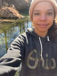 The journey to becoming a DIFFERENT kind of doctor isn't what most people  expect. 🎓 Dr. Darryl Bates, our new medical contributor at VibraGenix,  shares his story of medical education. "I thought