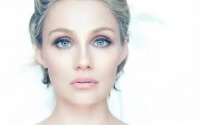 Interview: Clare Bowen