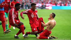 Coman é multado pelo bayern por ir ao treino com carro de concorrente de patrocinador. Bayern De Munique 5 1 Eintracht Frankfurt Internacional Alemanha Europa Africa Dw 18 05 2019