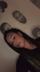 Arianna Simmons's Instagram, Twitter & Facebook