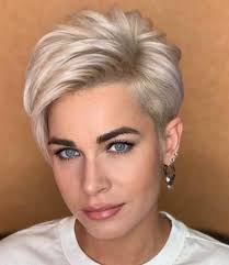 They look youthful and flatter a woman in any age. 15 Best Hairstyles For Small Foreheads That Look Great In 2021 Tuko Co Ke