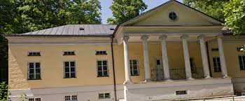 Book gastehaus englischer garten, munich on tripadvisor: Rumfordschlossl Munchen Natur Und Kulturtreff Im Englischen Garten