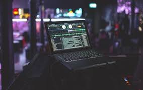 Aesthetic wallpaper laptop 4k is a 1280x1024 hd wallpaper picture for your desktop, tablet or smartphone. Laptop 4k Ultra Hd 16 10 Wallpapers Hd Desktop Backgrounds 3840x2400 Images And Pictures