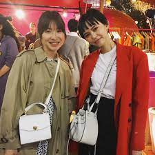 bailaはinstagramを利用しています 先日 吉沢亮さんをお届けしたロエベのポップアップ 夜のオープニングにて bailaおなじみの方にばったり遭遇 イレーヴのpr佐藤さんと一緒に来ていた モデルの比留川游ちゃん マイクロサイズのハンモックのバッグを下げて この