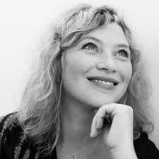 5.0 out of 5 stars super serie. Candice Renoir Home Facebook