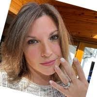 Stacey Bednar's Instagram, Twitter & Facebook