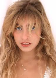 Dolly Lowe's Instagram, Twitter & Facebook