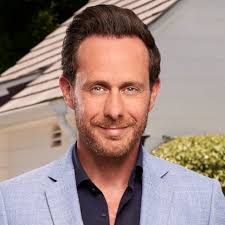 David Parnes's Instagram, Twitter & Facebook