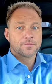 Tony Williams' Journey: From Server to Health-Tech Whiz in California