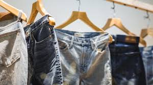 Agar terhindar dari jamur nakal, kamu bisa lakukan tips ini pada koleksi pakaian di lemarimu. 6 Cara Merawat Celana Jeans Karet Agar Tidak Melar Hot Liputan6 Com