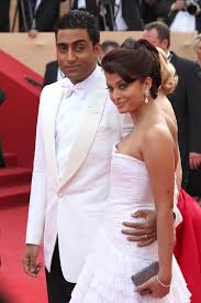 High Quality Bollywood Celebrity Pictures: Aishwarya Rai Bachchan Sexiest  Cleavage Show In White Dress At Up Premiere At The 62nd Annual Cannes  Film Festival