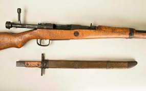 Showing and shooting a wwii japanese rifle, the arisaka. Late War Japanese Arisaka Rifle And Bayonet With Chrysanthemum Stamp Witherell S Auction House