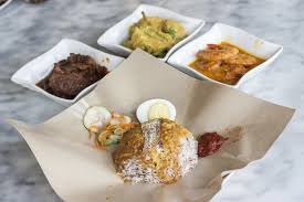 Nasi dagang dapat dibilang sebagai nasi uduk ala kepulauan riau karena nasi ini punya rasa yang gurih gurihnya nasi dagang tidak hanya dimiliki riau saja, malaysia juga lho! Capital Nasi Dagang Kelantan Restaurants In Damansara Kuala Lumpur