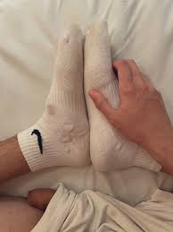 DavidTwinky on X: I did a mess🥺 who's gonna help me clean up?🤤😏 #feet  #gay #socks #nikesocks #teen #twink #twinkfeet #cum #cumsocks  t.co3CZw7TDdZX  X