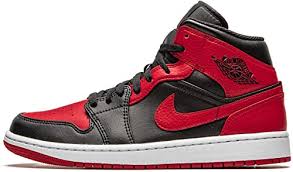 Air jordan 1 zoom air comfort. Nike Air Jordan 1 Mid Banned Baskets Pour Homme 554724 074 Couleur Noir Rouge Blanc Amazon Fr Chaussures Et Sacs