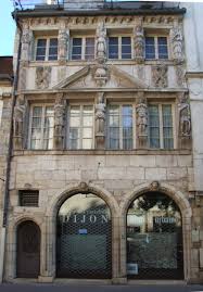 Maison Des Cariatides Vers 1603 Beaux Batiments Dijon Region Bourgogne
