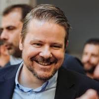 100+ profils pour “Meyers”