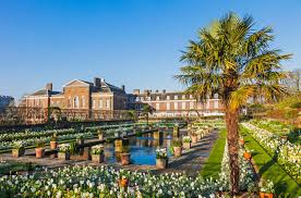 Of or relating to a palace. Kensington Palace Ein Konigshaus Zum Anfassen Geo