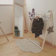 いいね 64件 コメント15件 ai さん shimaziroaj のinstagramアカウント ずっと子供用のハンガーラックが欲しいと思ってて igで検索してみたら素敵なラックが ちょうど販売日だったので即購入 かわいい キッズハンガ インテリア 収納