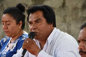 El profesor Auberto Ramos...