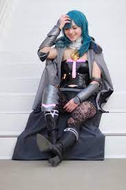 I made a Byleth cosplay (based on her FEH design) and showed way too much  emotion in my photos. I should have practiced my dead fish face more, oops.  : r/fireemblem