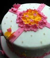 Comment Recouvrir Un Gateau De Pate A Sucre Video Recettes By Hanane Gateau De Pates Pate A Sucre Facile Pate A Sucre